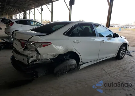 2016 Toyota Camry Le z USA, uszkodzony, nr VIN 4T4BF1FK7GR549236